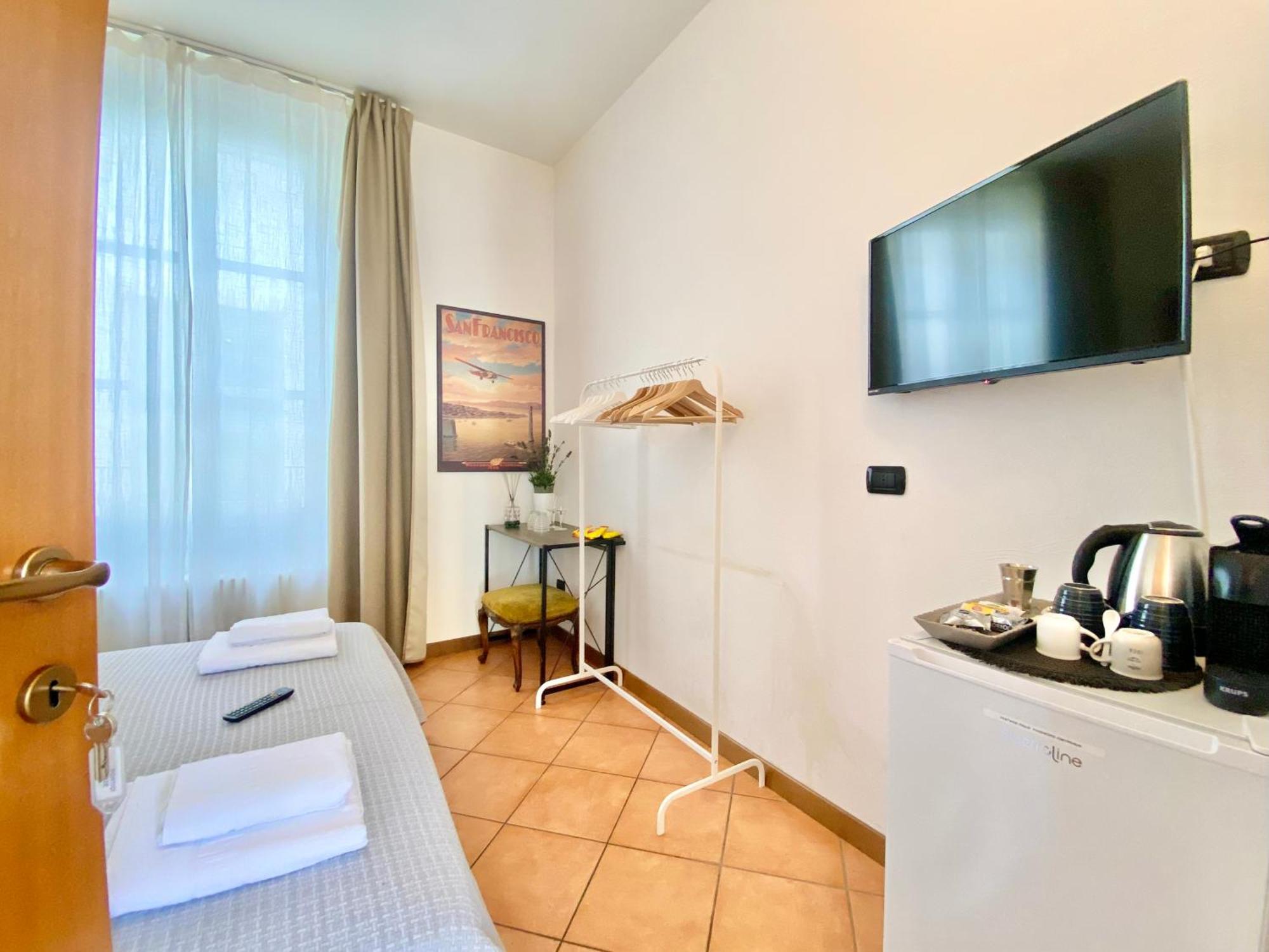I Portici Del Centro Hotel Como Eksteriør billede